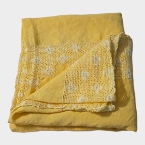 Vintage Handmade Linen Tablecloth 102"x54" Yellow Lace Detailing Home Decor READ